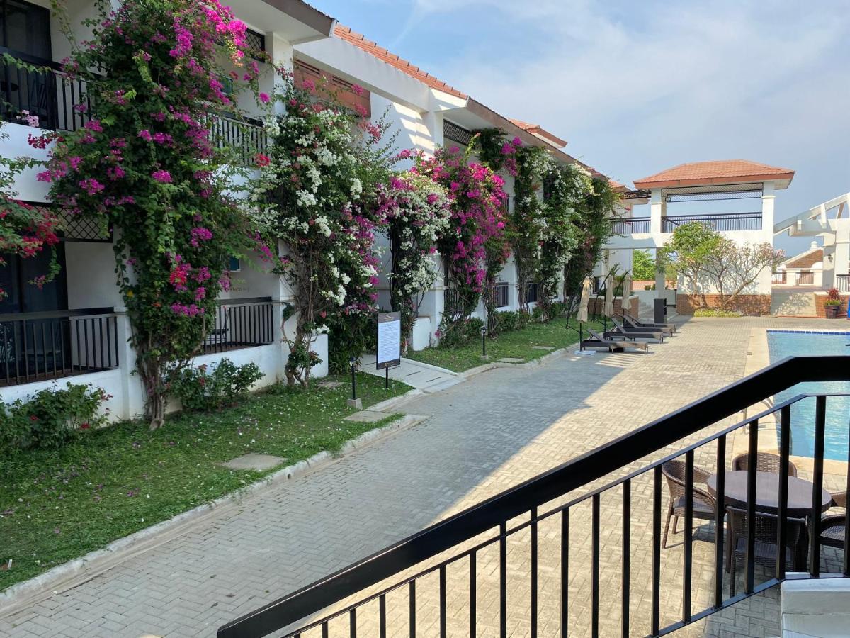 Plaza Del Norte Hotel And Convention Center Laoag Exterior foto