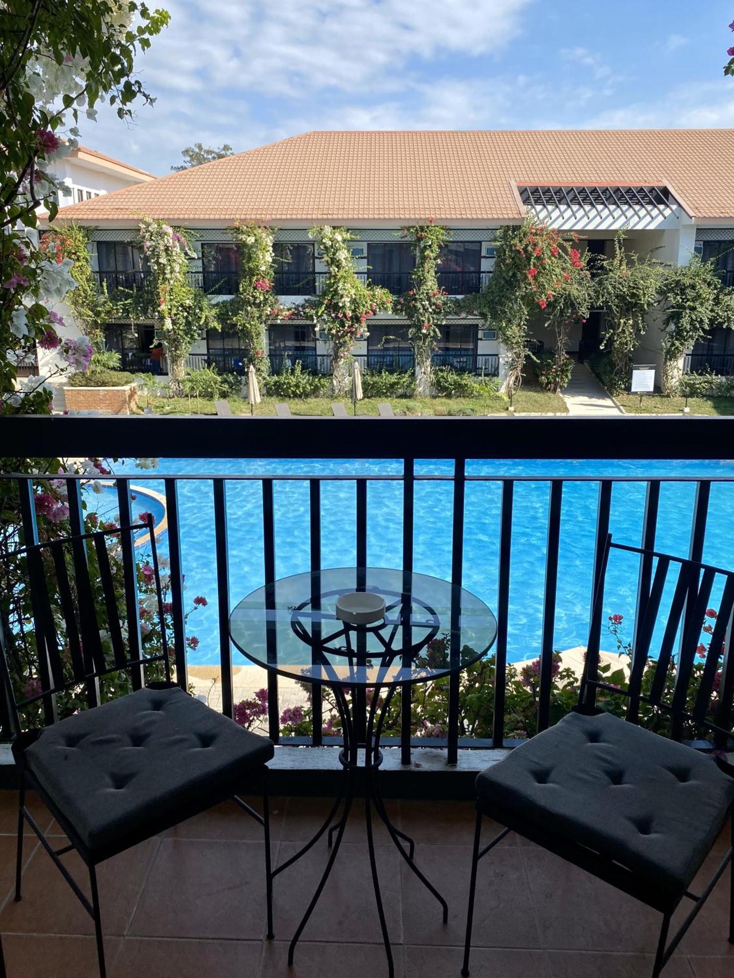 Plaza Del Norte Hotel And Convention Center Laoag Exterior foto